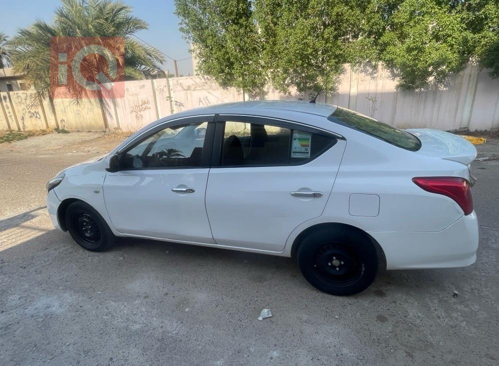نيسان صني